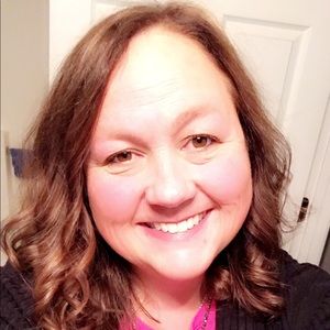 Meet your Posher, Dee